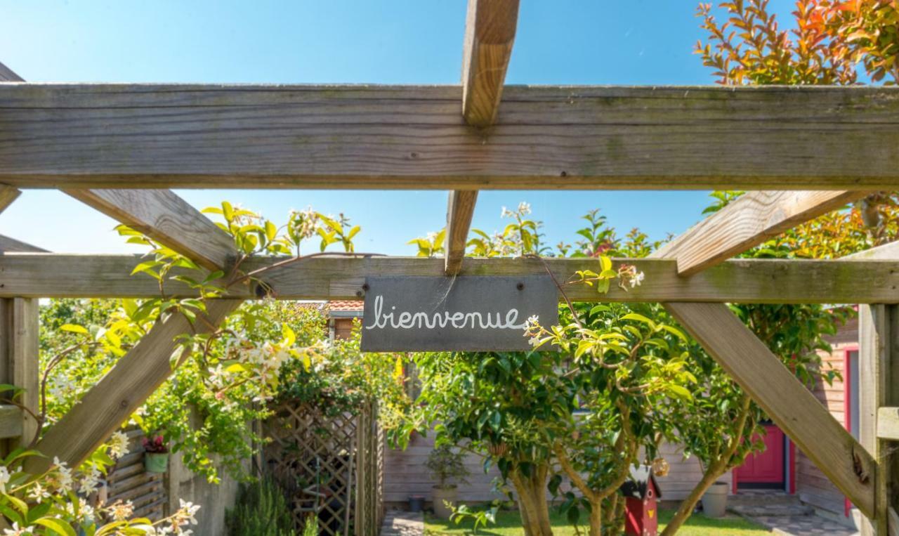 L'Escale Marine - Couette Et Cafe Panzió La Rochelle  Kültér fotó